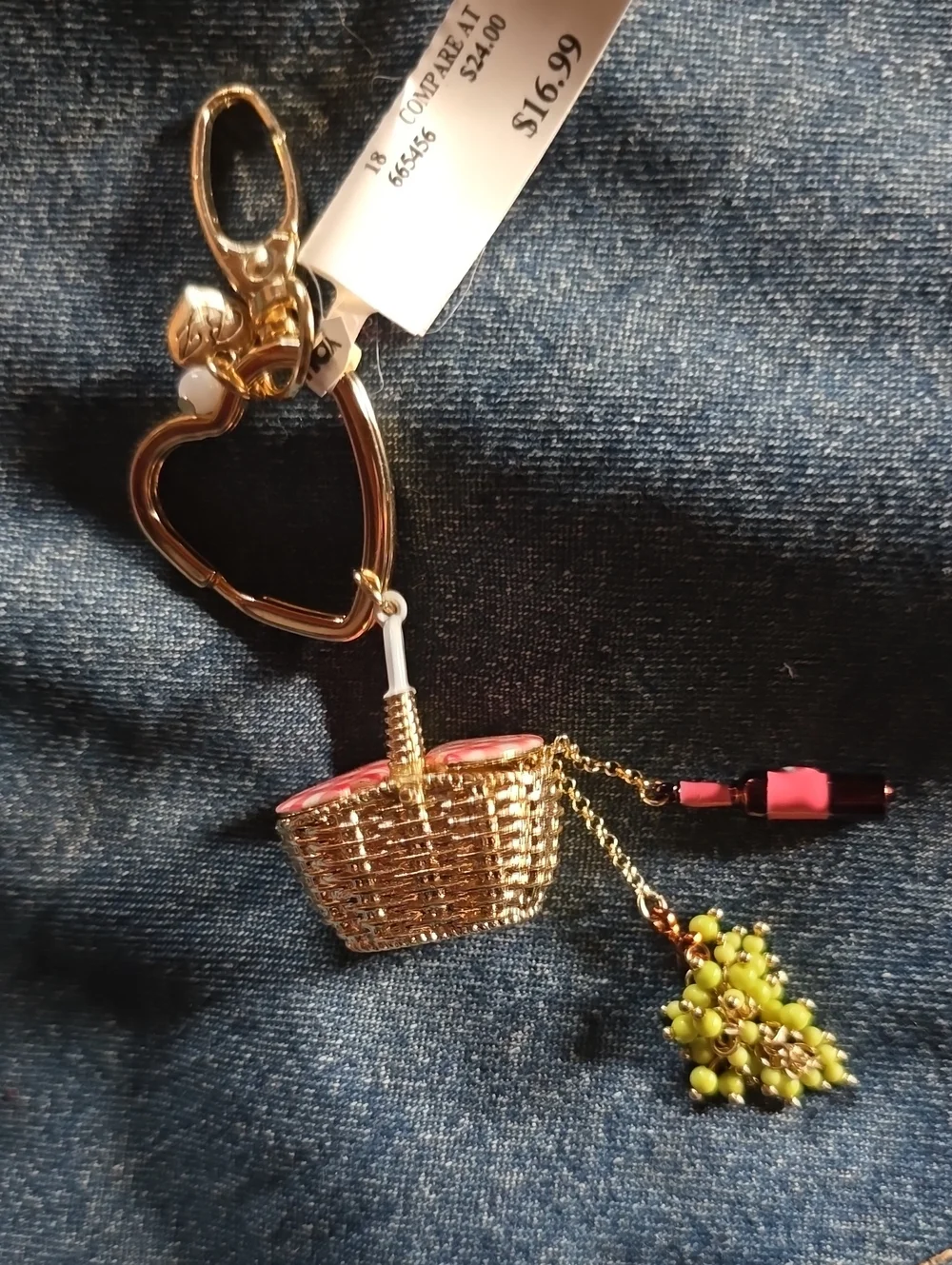 NWT Betsey Johnson Gold Picnic And Wine Basket Keychain